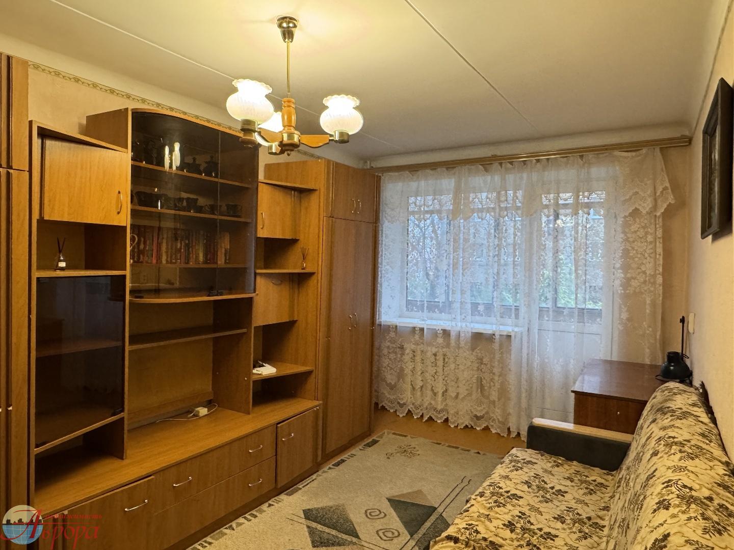 Сдаю 1к квартиру рядом со Строительным университетом на длительный срок от 6 мес.
Есть все необходимое: стиральная машина, холодильник, мебель.
Славянам! Без животных!
Рядом Тц Солнечный рай, Тц Европа, ранок 1000 мелочей. 10 мин. Центральный рынок,
 Тц Галерея Чижова
Остановка 3 мин. возможно уехат