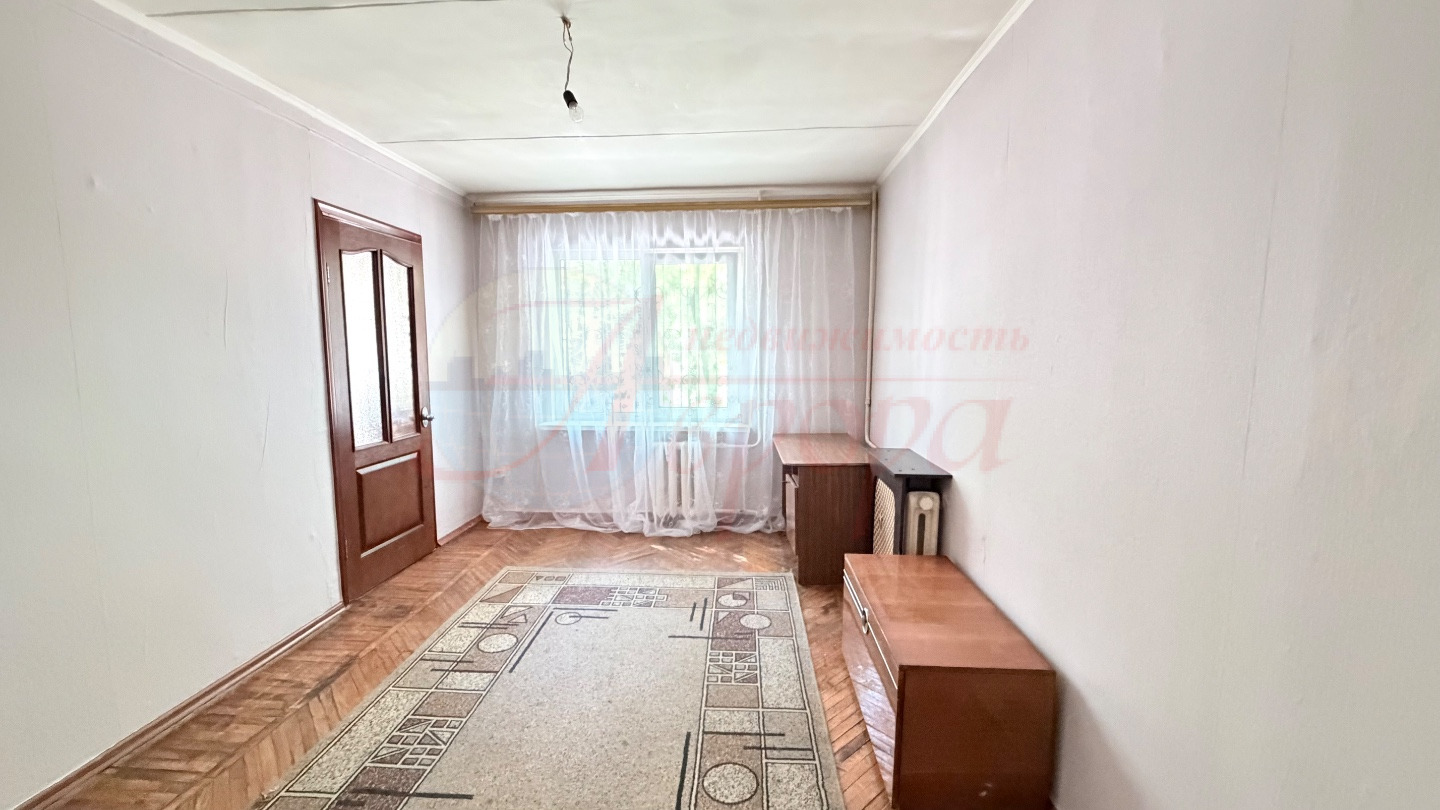 Самое выгодное предложение в этой локации! 
2-комнатная квартира 43 м²  с идеальной инфраструктурой. 
Отличный вариант как для собственного проживания, так и для сдачи в аренду.

О КВАРТИРЕ:
• комнаты: 15,6 м² и 13,7 м² с удобной нишей под спальное место и зоной для хранения, куда идеально встанет в